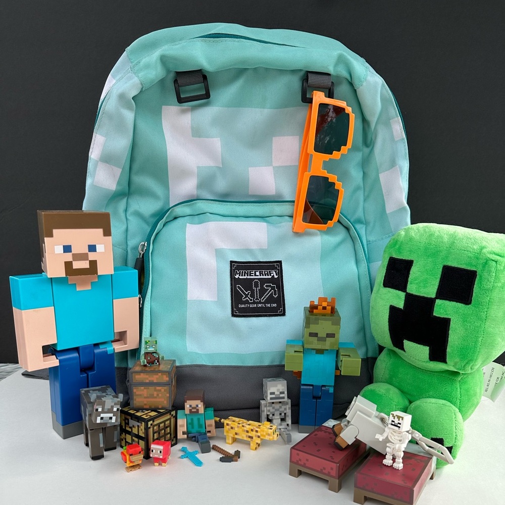 MINECRAFT Assorted Bundle Of 20 Items